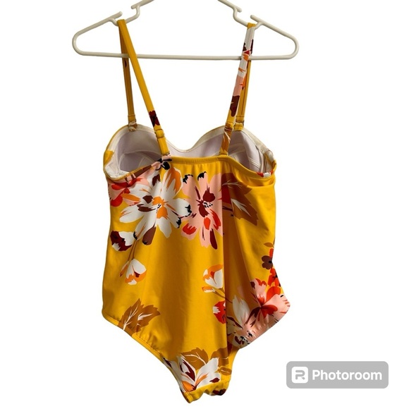 Kona Sol Women’s 14W Twist Bandeau One Piece Swimsuit Yellow Floral Swim - Picture 2 of 13